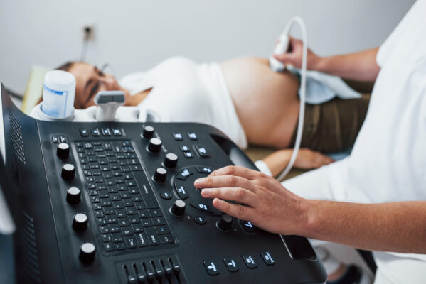 Marketing elective ultrasound training to expecting parents
