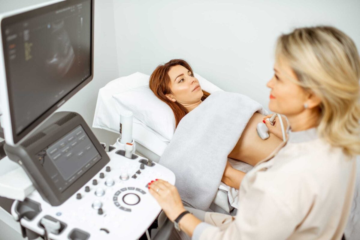 Prenatal ultrasound business for expecting mothers