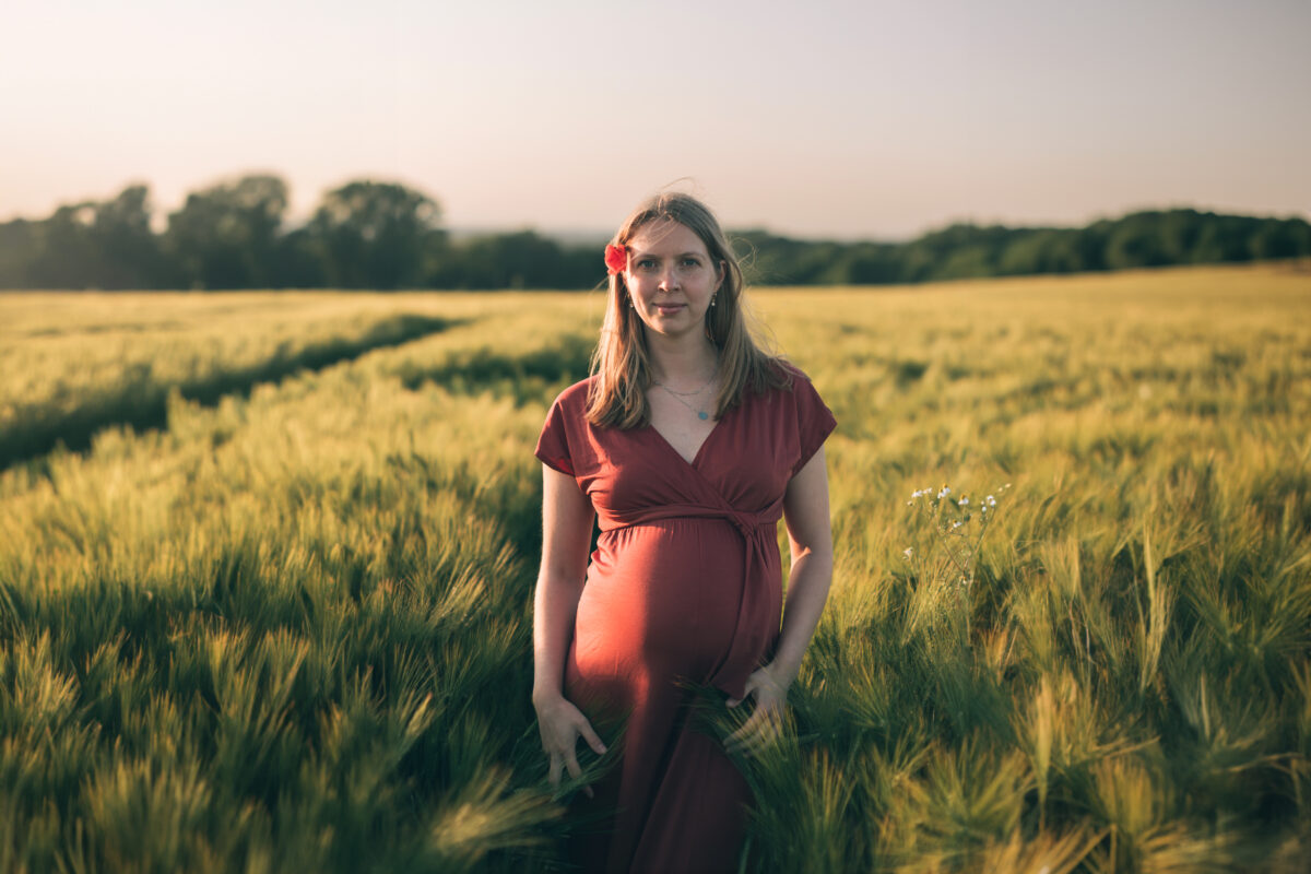 Discover how integrating HD elective ultrasounds into your maternity photography studio can elevate client experiences and boost your business growth.