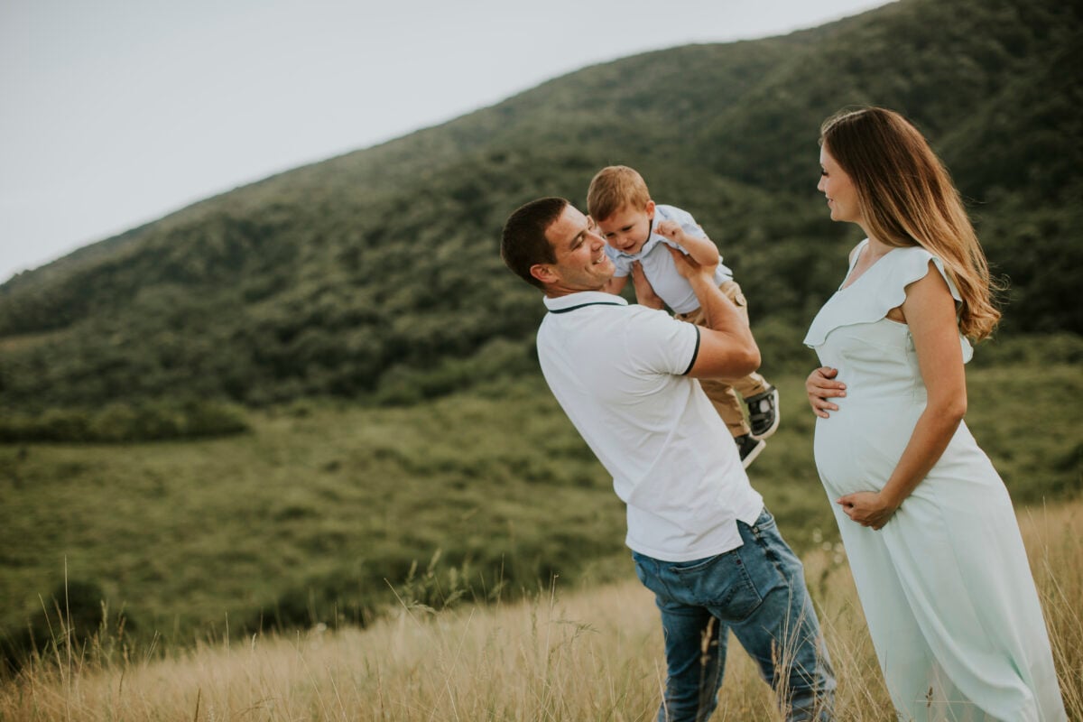 Learn how elective ultrasound training programs help maternity photographers add 3D/4D keepsake scans, elevate branding, and enrich client experience.